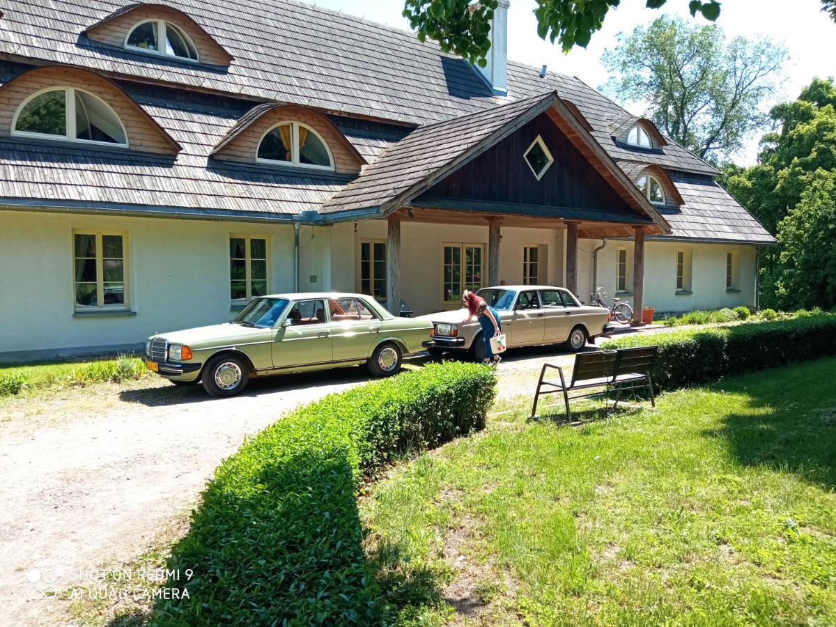 Bed and Breakfast Dwór Strzyżew Zelazowa Wola Exterior foto