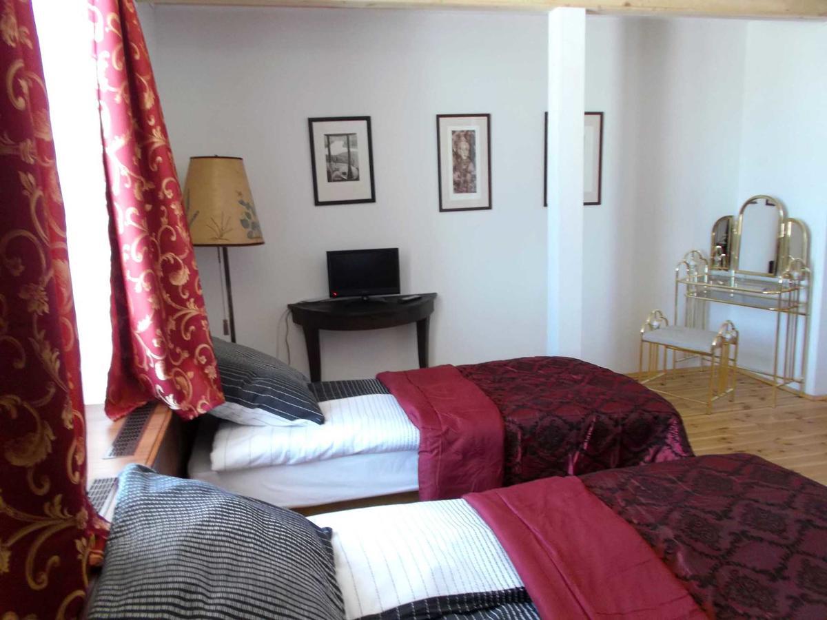 Bed and Breakfast Dwór Strzyżew Zelazowa Wola Exterior foto